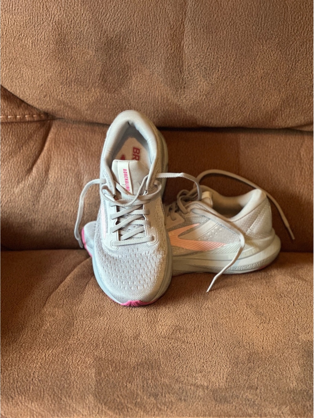 Brooks Adrenaline GTS 24 Women's Running Shoes - Size 8.5 Wide (D) - Gray/Pink